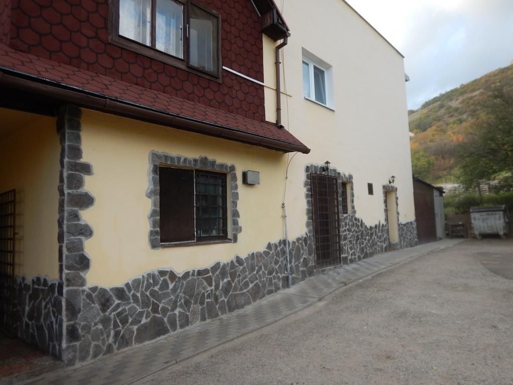 Penzion A Restauracia Pod Hradom, Turna Nad Bodvou 외부 사진